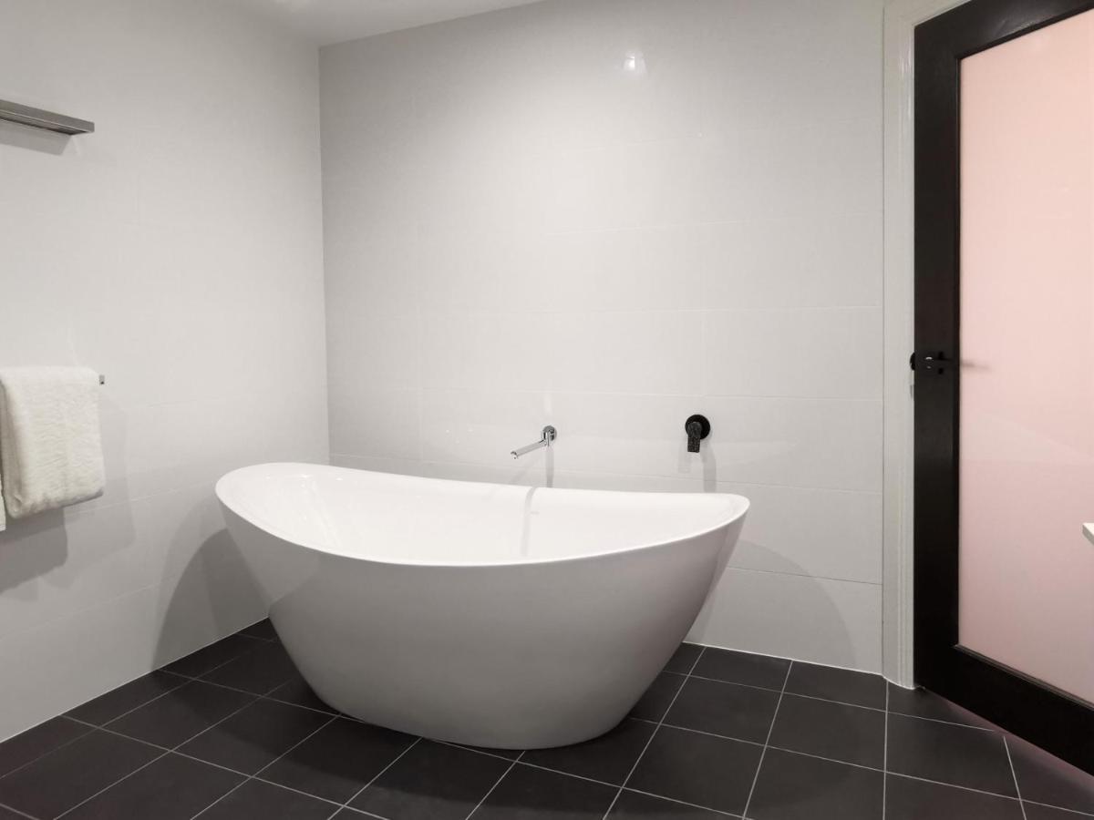 The Abbey Motel Goulburn Εξωτερικό φωτογραφία